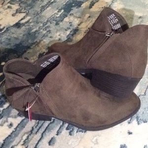 Women’s ankle boots